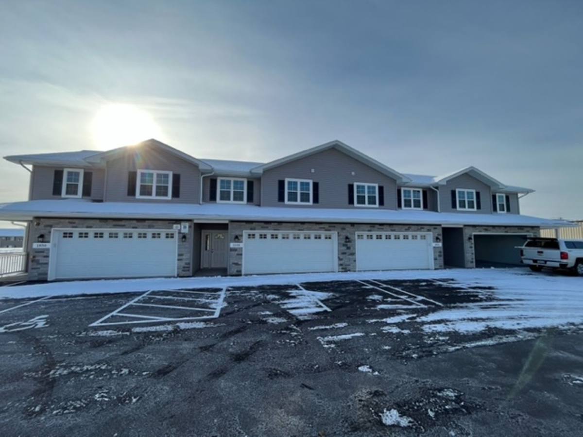 Apartment for rent at 1830-1850 Lafayette St, Janesville, WI 53546