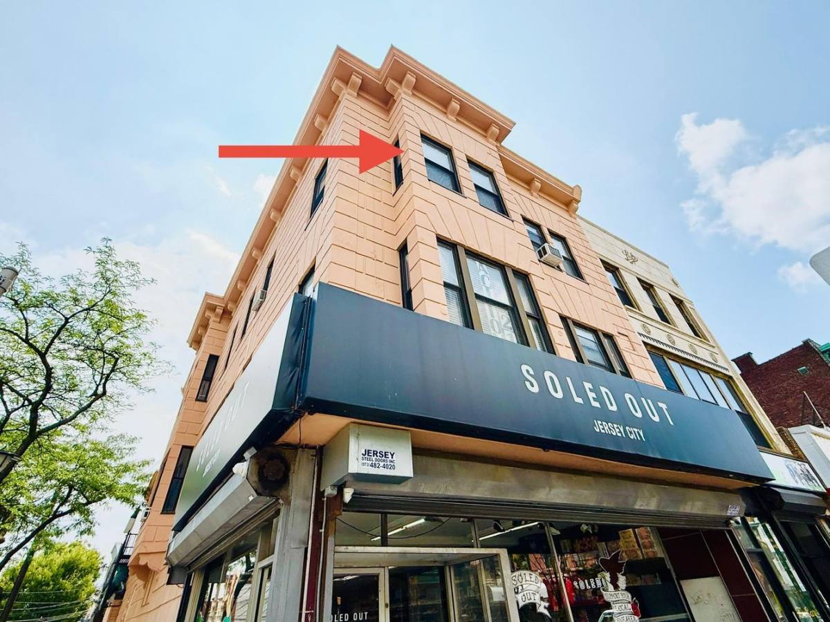 Apartment for rent at 366 Central Ave #3R-3R, Brooklyn, NY 11238