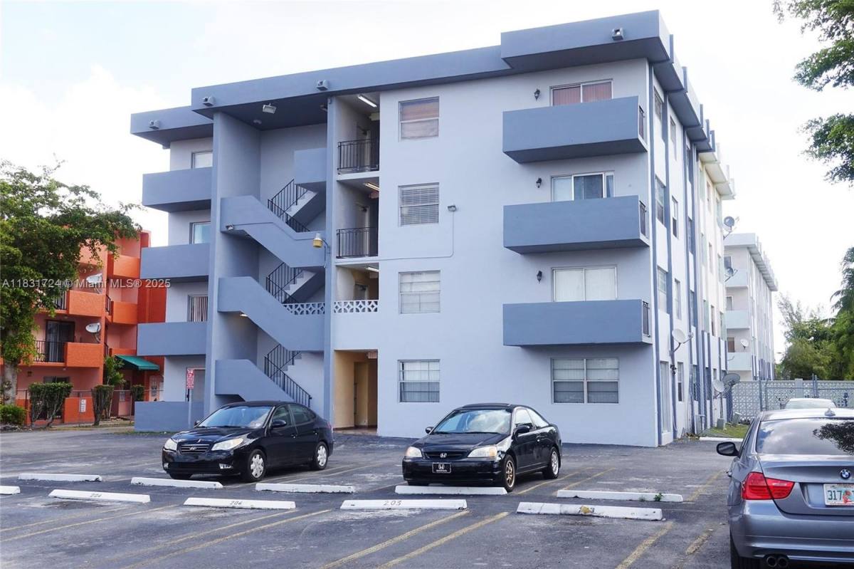 Apartment for rent at 495 NW 72nd Ave #411, Miami, FL 33126