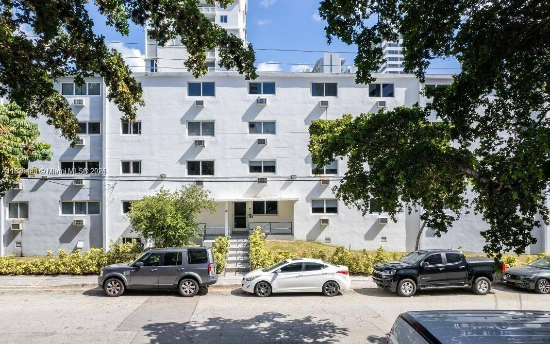 Apartment for rent at 143 SW 9th St #401, Miami, FL 33130