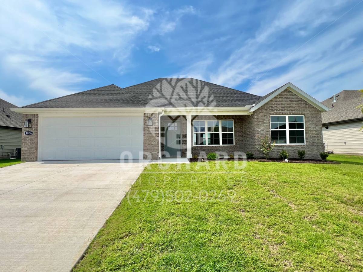 House for rent at 1806 E Hudson Dr, Siloam Springs, AR 72761