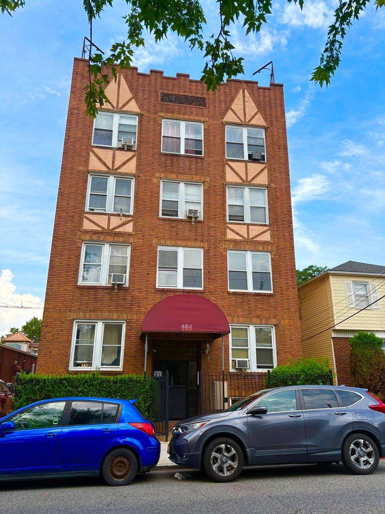 Apartment for rent at 404 Stegman Parkway #B1-B1, Bayonne, NJ 07002
