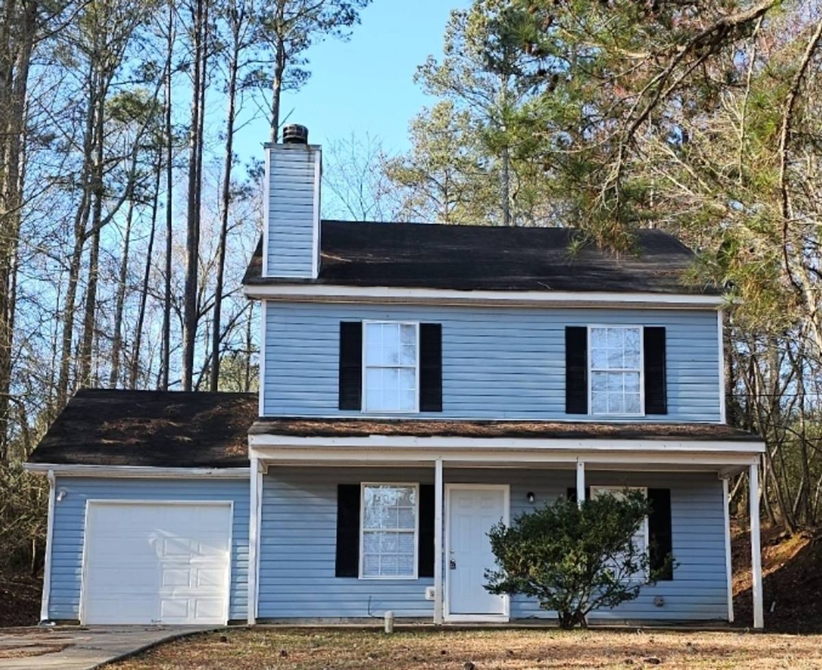 House for rent at 210 Sabal Dr, Palmetto, GA 30268