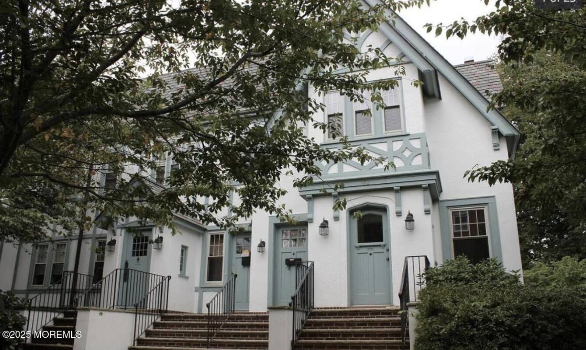 Apartment for rent at 182-192 Broad St #1-1, Atlantic Highlands, NJ 07716