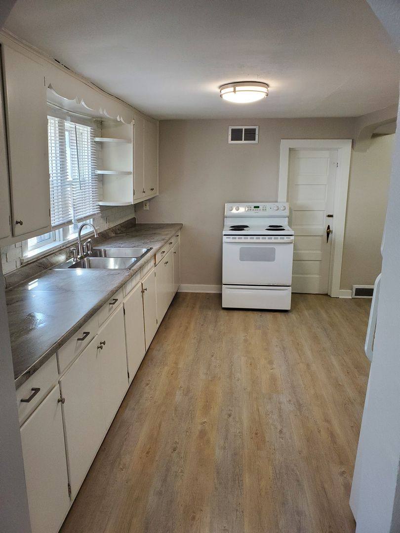 Apartment for rent at 400 7th St, Baraboo, WI 53913