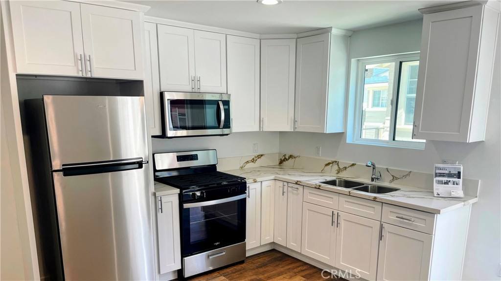 Apartment for rent at 1807 1 2 S Gramercy Place, Los Angeles, CA 90019
