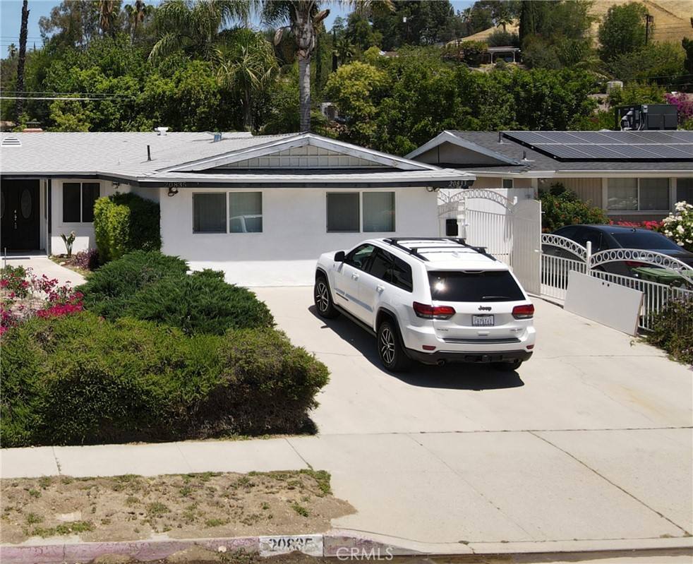Apartment for rent at 20833 Martha St, Woodland Hills, CA 91367