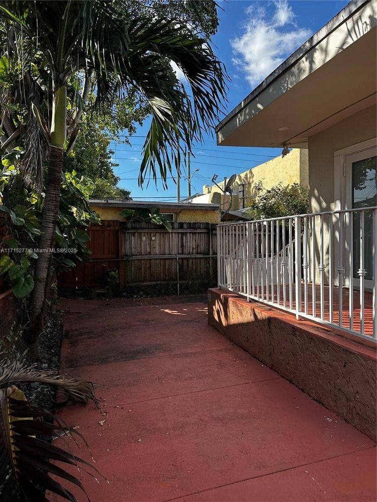 Apartment for rent at 1870 NW 5th St, Miami, FL 33125