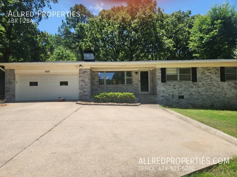 House for rent at 1627 W Wedington, Fayetteville, AR 72701