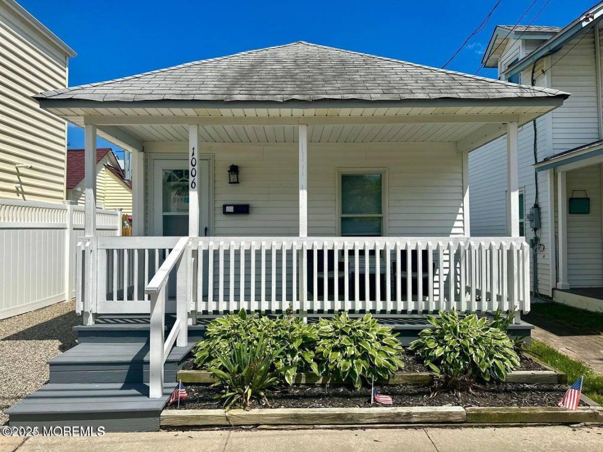 Apartment for rent at 1006 Beach Ave, Allenhurst, NJ 07711