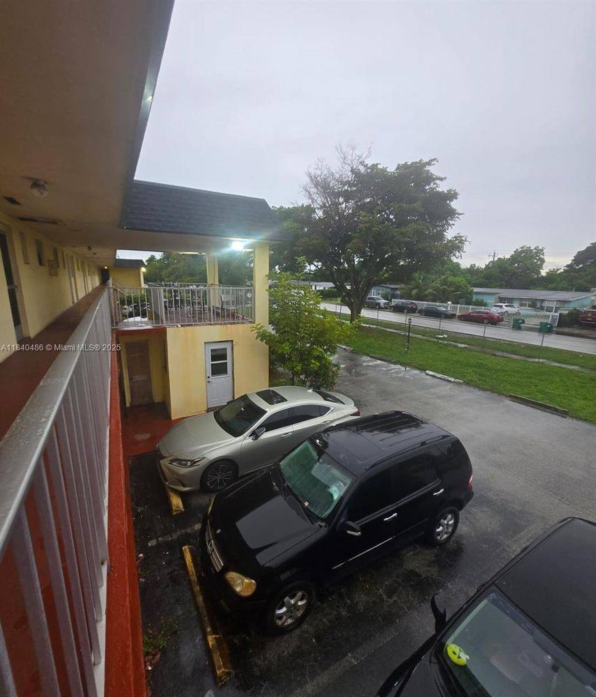 Apartment for rent at 19305 NE 2nd Ave #2318, Miami, FL 33179