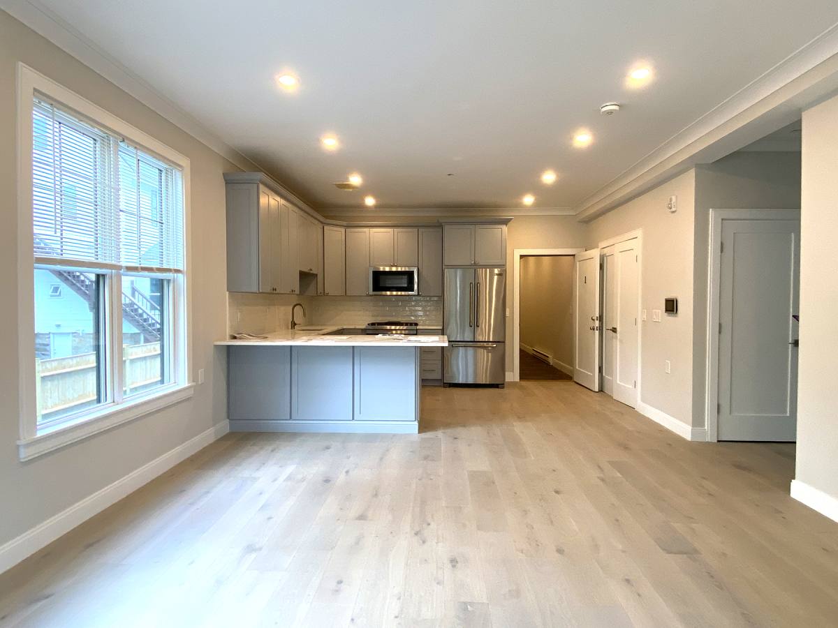 Apartment for rent at 32 Cummins Highway 4, Roslindale, MA 02131