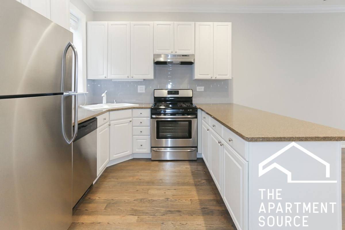 Apartment for rent at 3852 N Southport Ave #1, Chicago, IL 60613