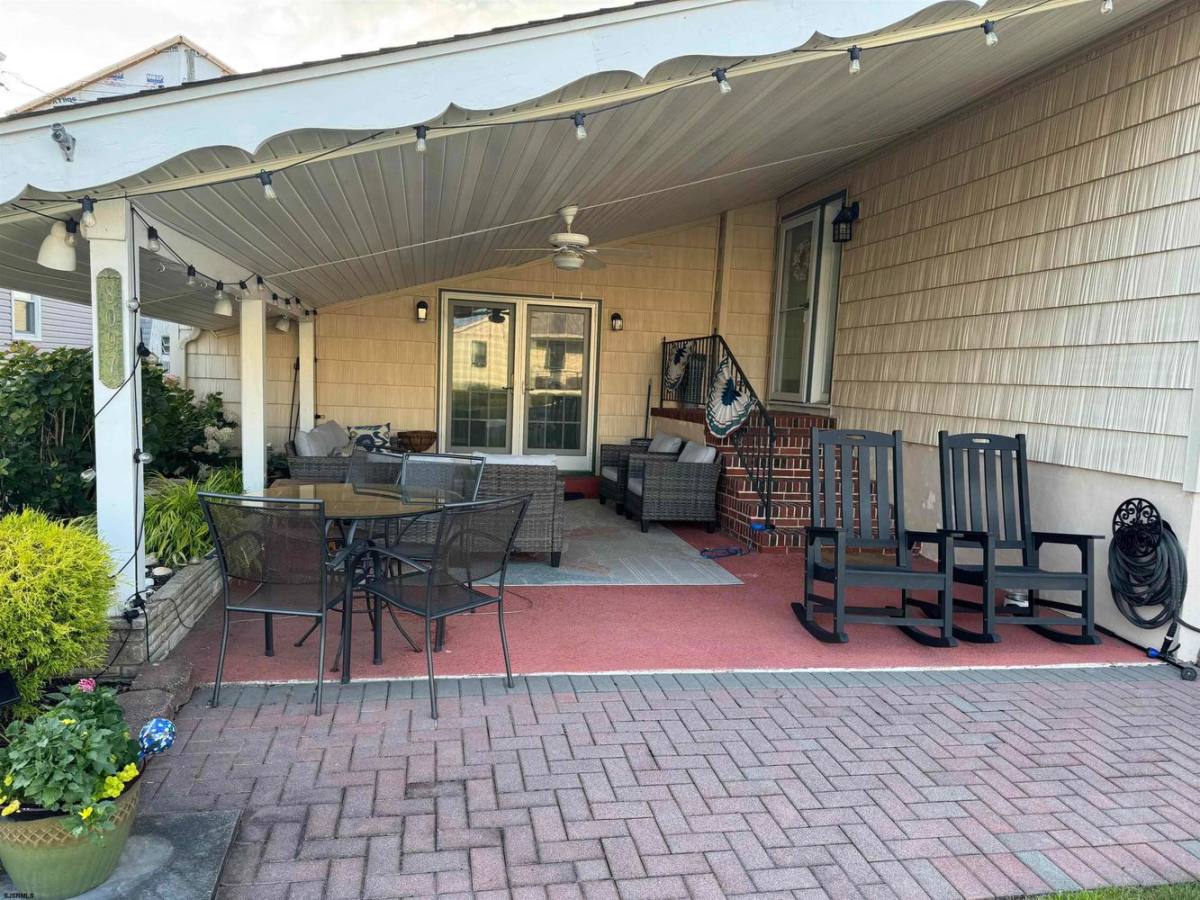 Apartment for rent at 8097 Fulton Ave, Atlantic City, NJ 08404