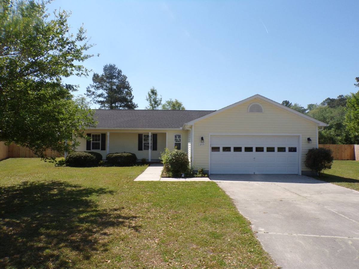 House for rent at 205 Angie Court, Richlands, NC 28574
