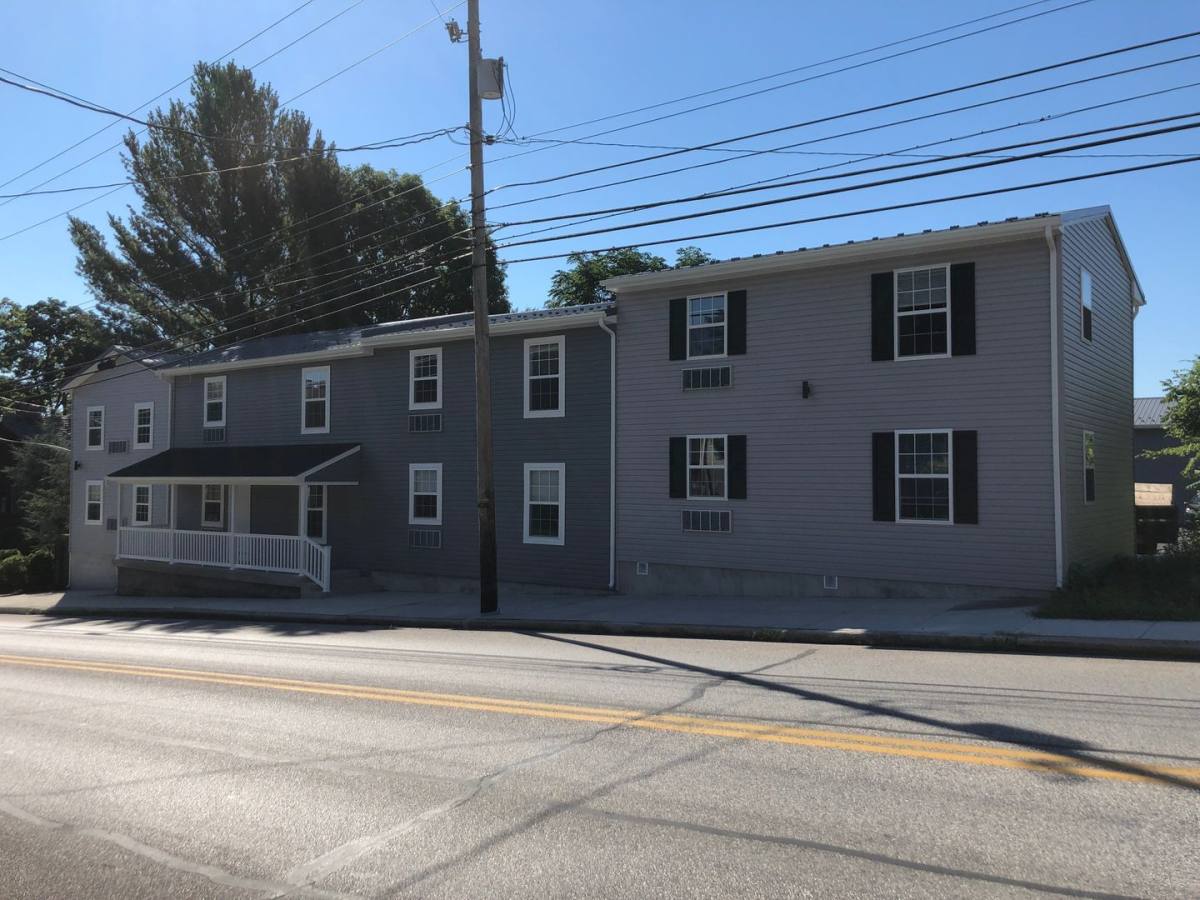 Apartment for rent at 161 E King St, Abbottstown, PA 17301