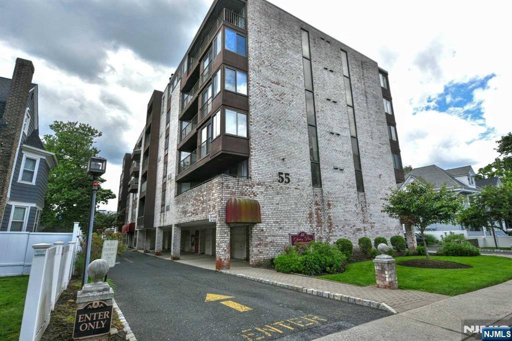 Apartment for rent at 55 Clinton Place #311, Bergenfield, NJ 07621