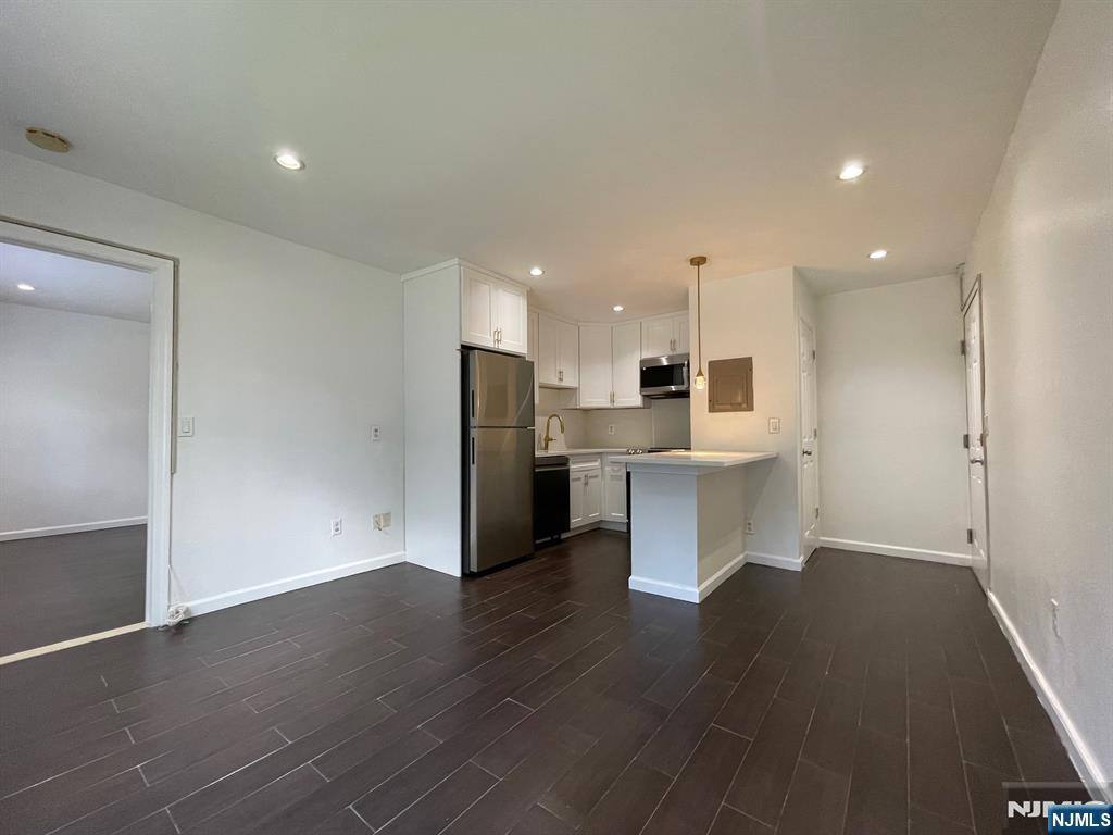 Condo for rent at 9 Vreeland Ave #1A-1A, Bergenfield, NJ 07621