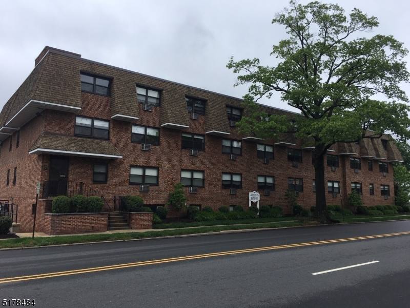 Apartment for rent at 149 Main St #2B-2B, Cranford, NJ 07016