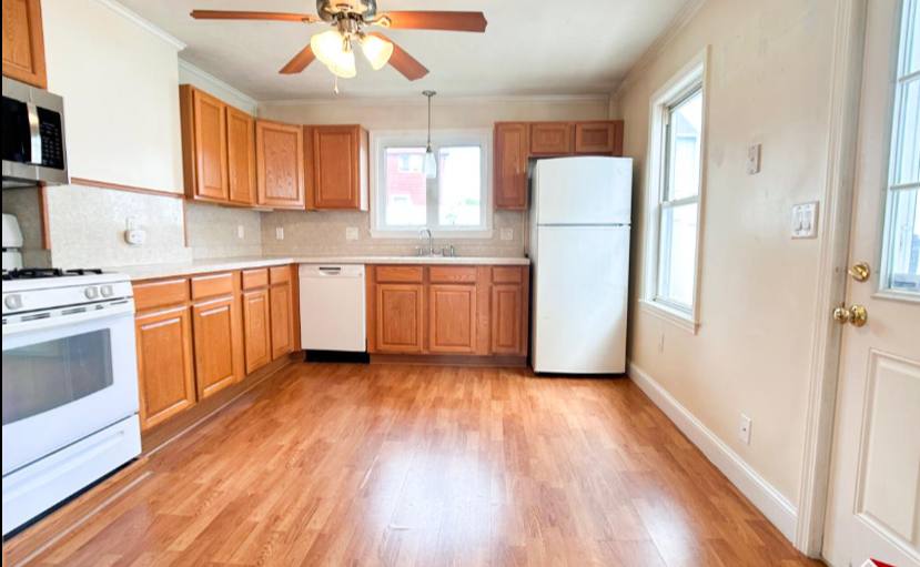 8 Cross St, Woburn, MA 01801