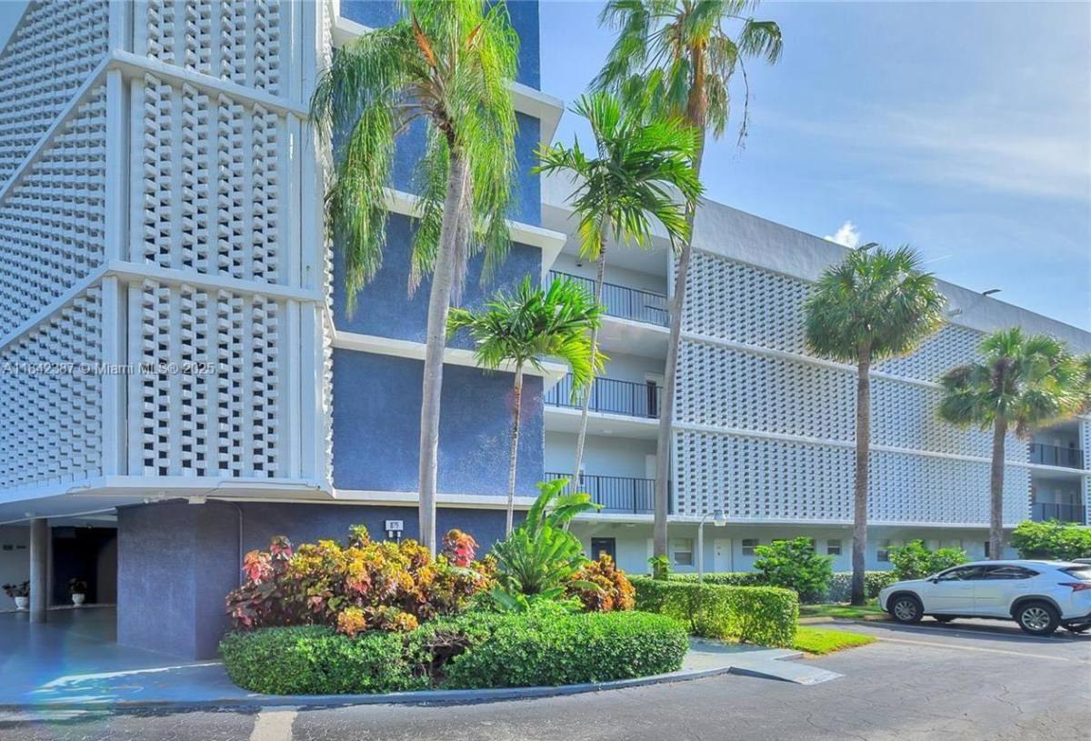 Condo for rent at 877 NE 195th St #417, Miami, FL 33179