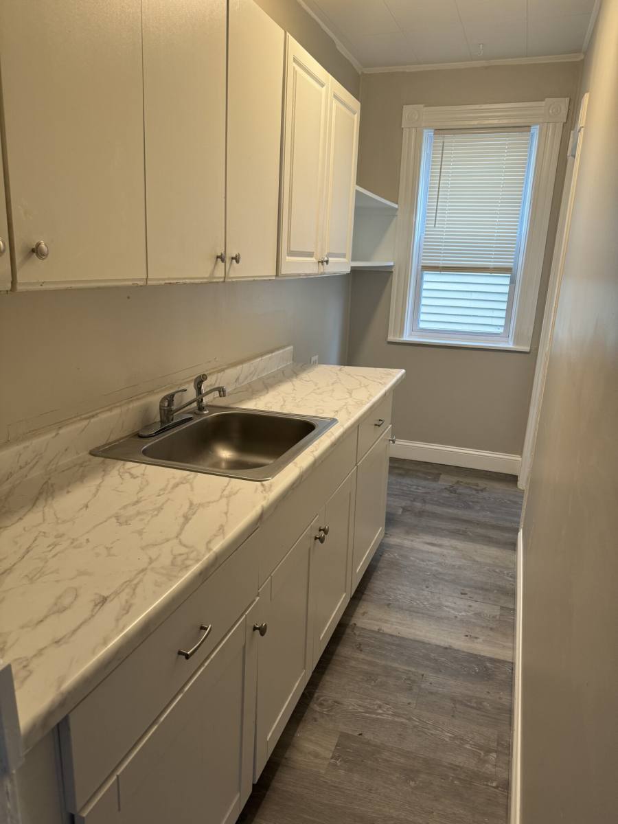 Apartment for rent at 7 Lund St #3, Worcester, MA 01607