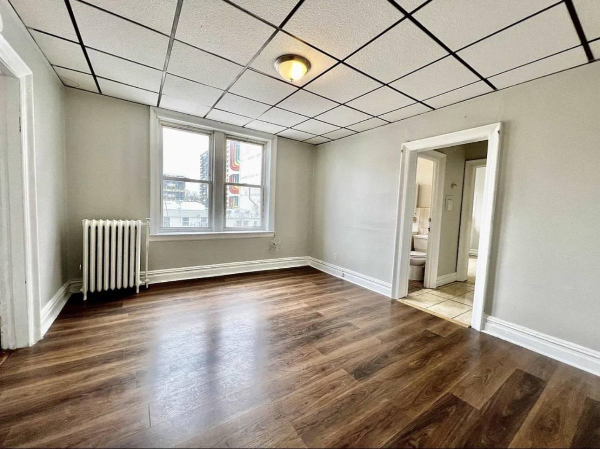 Apartment for rent at 16 Cottage St #1-1, Bayonne, NJ 07002