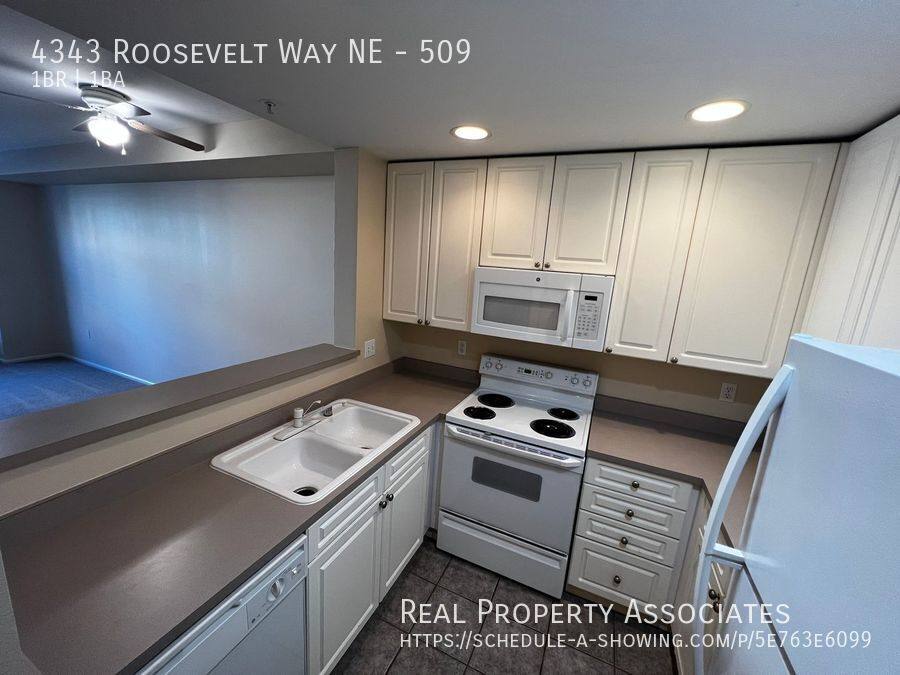 Apartment for rent at 4343 Roosevelt Way NE #509, Seattle, WA 98115