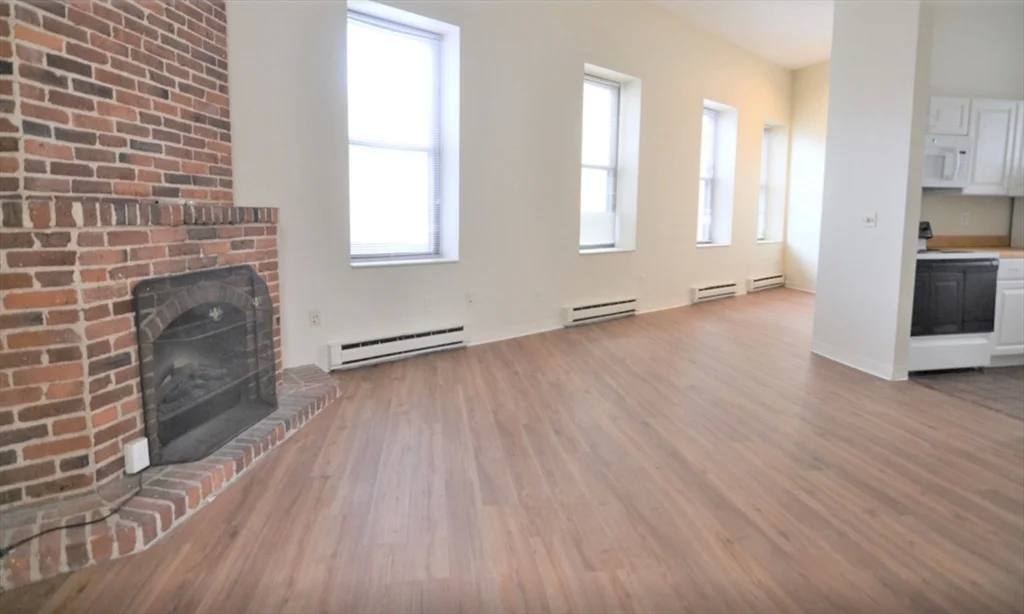 Apartment for rent at 41 Saint Germain St #1, Boston, MA 02115