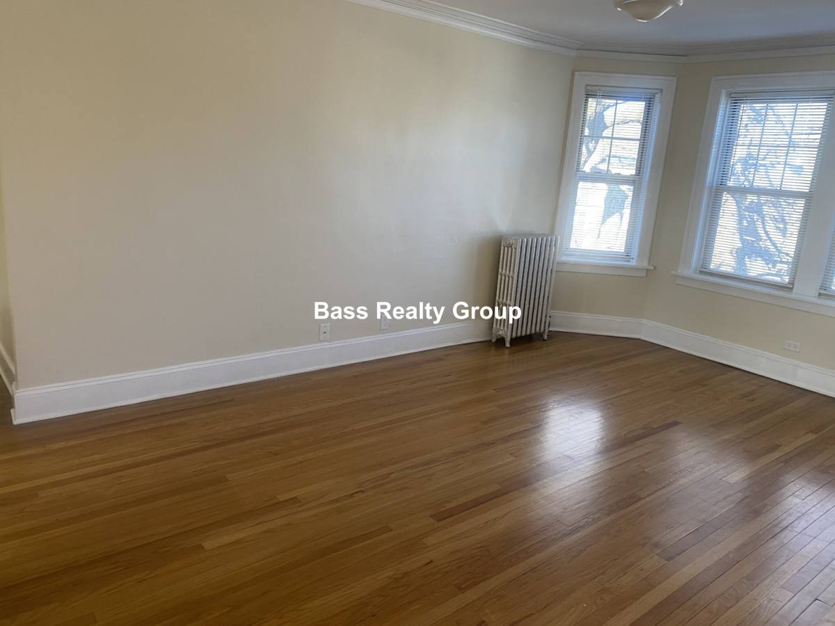 Apartment for rent at 914 Crain #1N, Evanston, IL 60202