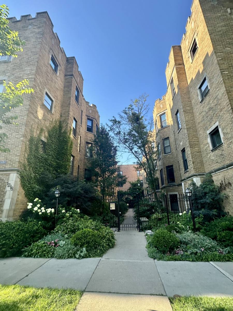 Apartment for rent at 1214 Jarvis #1N, Chicago, IL 60626