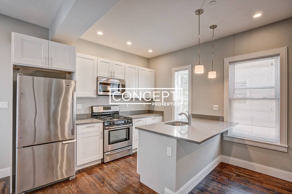 Apartment for rent at 144 Boston St #1, Dorchester, MA 02125