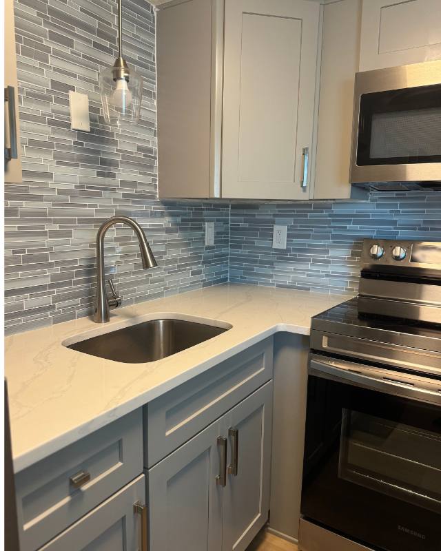 Apartment for rent at 1142 Sunset Point Rd, Clearwater, FL 33755