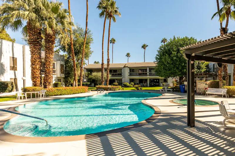 Condo for rent at 5245 E Waverly Dr, Palm Springs, CA 92264
