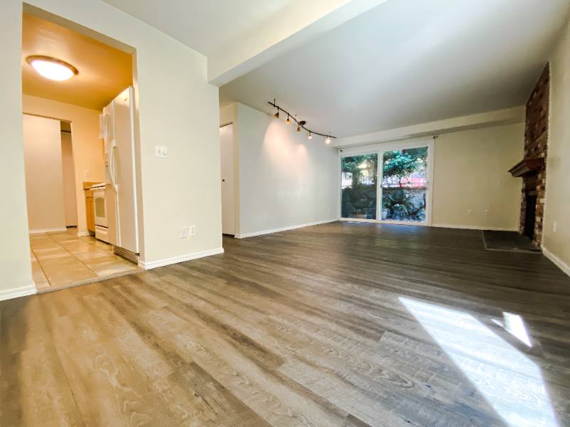 Condo for rent at 9903 NE 124th St, Kirkland, WA 98034