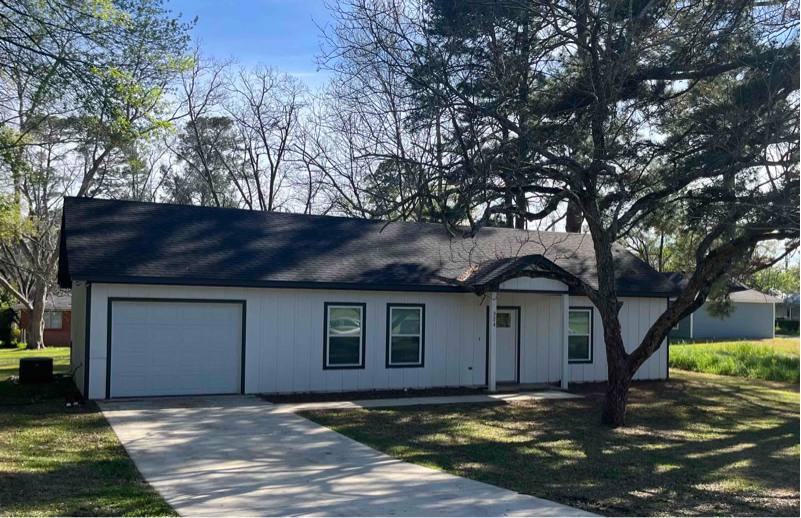 House for rent at 324 Gifford St, Rusk, TX 75785
