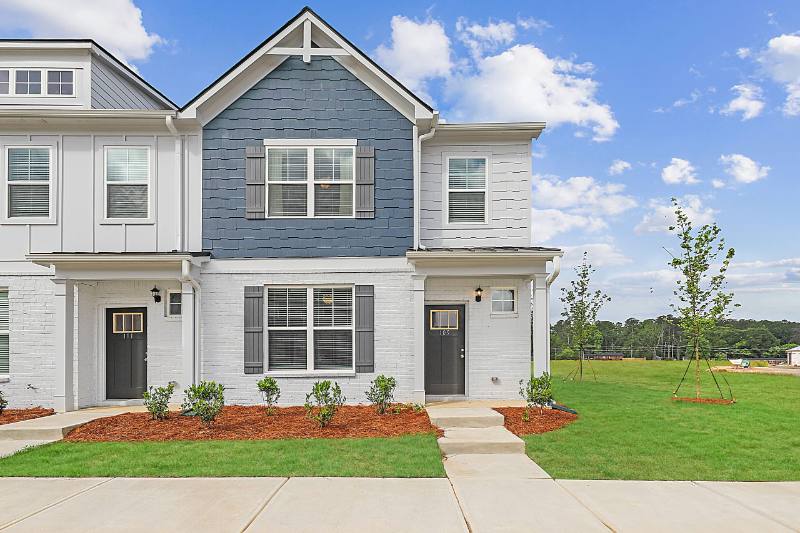 Townhouse for rent at 113 Alicia Way, Lagrange, GA 30241