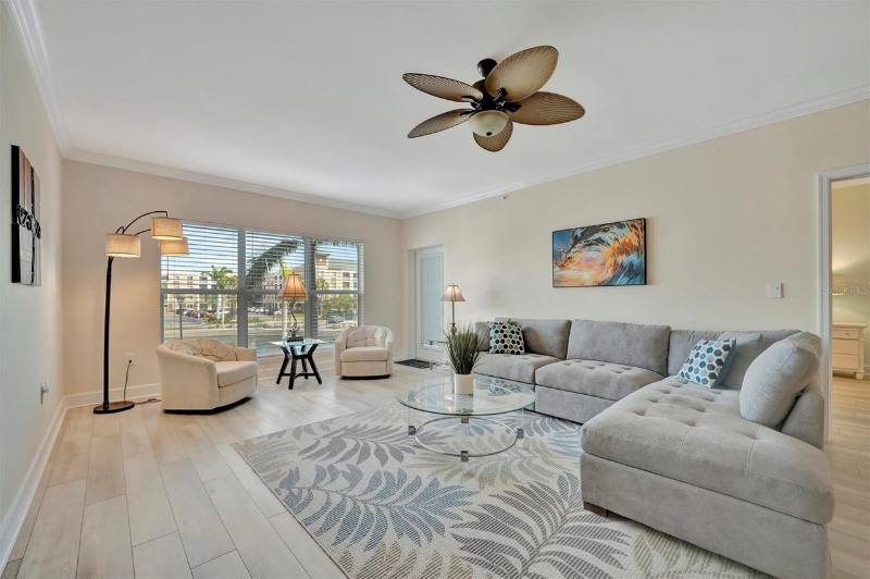 Apartment for rent at 808 3rd Ave W, Bradenton, FL 34205