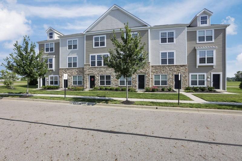Condo for rent at 280 Autumn Ridge Circle, Pickerington, OH 43147