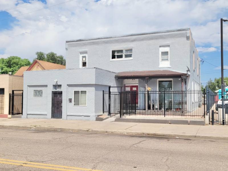 Apartment for rent at 1230 E Evans Ave, Pueblo, CO 81004