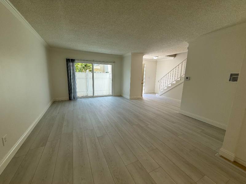 Townhouse for rent at 5480 Aurora Dr #1, Ventura, CA 93003