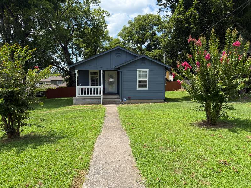 House for rent at 1326 Pennock Ave, Nashville, TN 37207