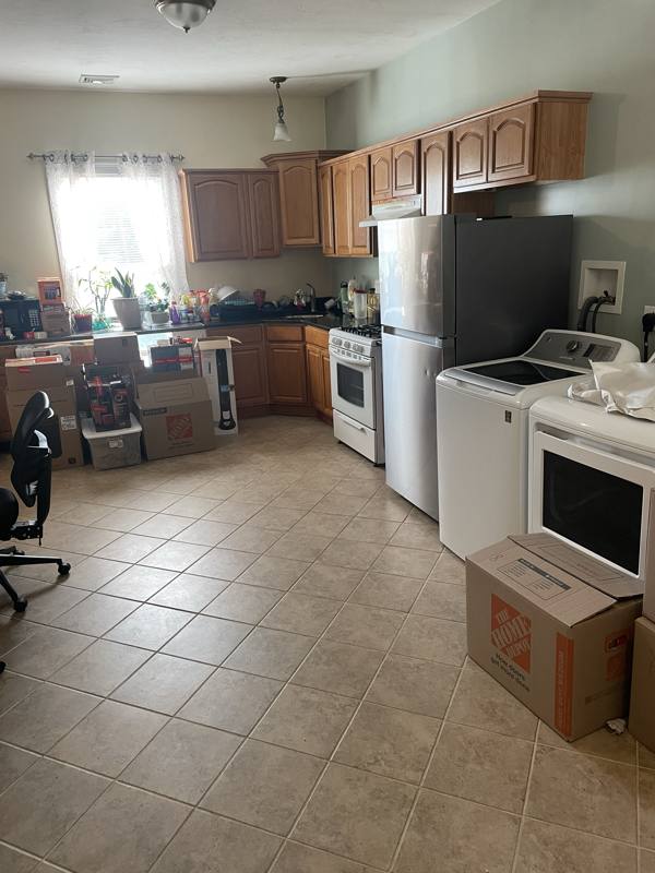 Townhouse for rent at 48 Queen St #2, Worcester, MA 01610