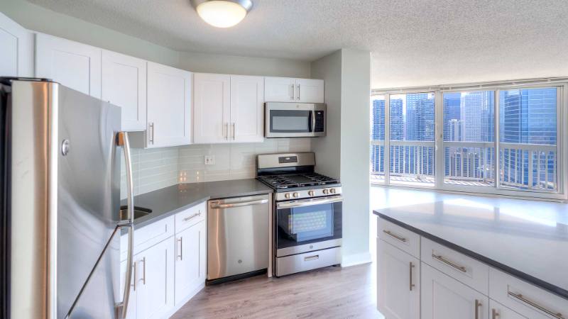 Apartment for rent at 18 W Grand Ave, Chicago, IL 60654