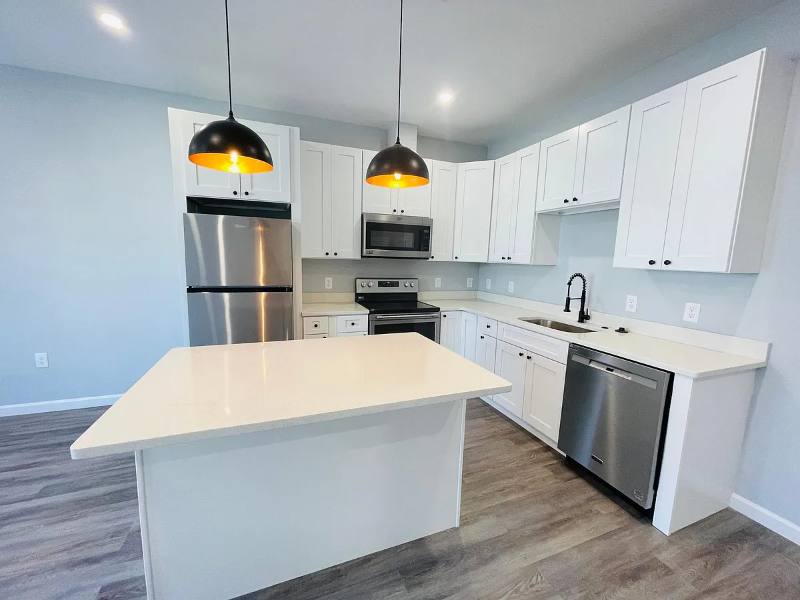 Apartment for rent at 487 Lincoln St #1, Marlborough, MA 01752