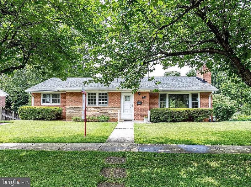 House for rent at 4907 Elsmere Ave, Bethesda, MD 20814