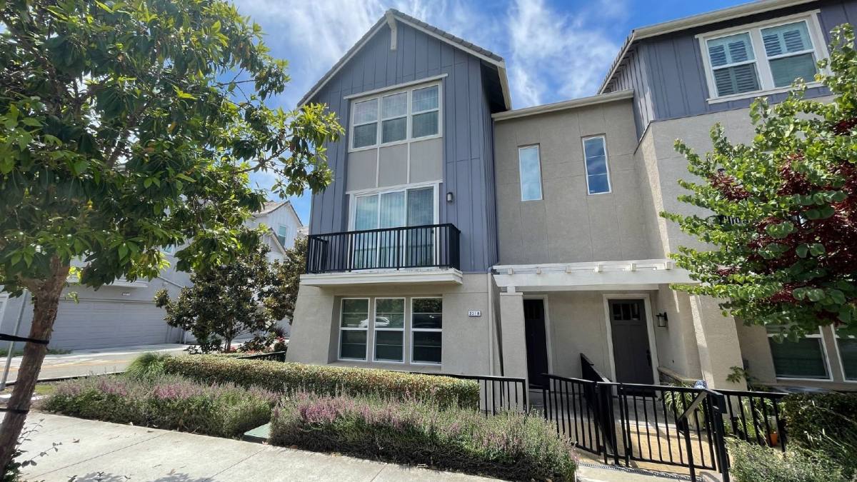House for rent at 2318 Carbondale Way, Dublin, CA 94568