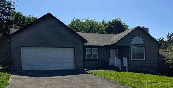 House for rent at 1504 Randall Park Dr, Knoxville, TN 37922