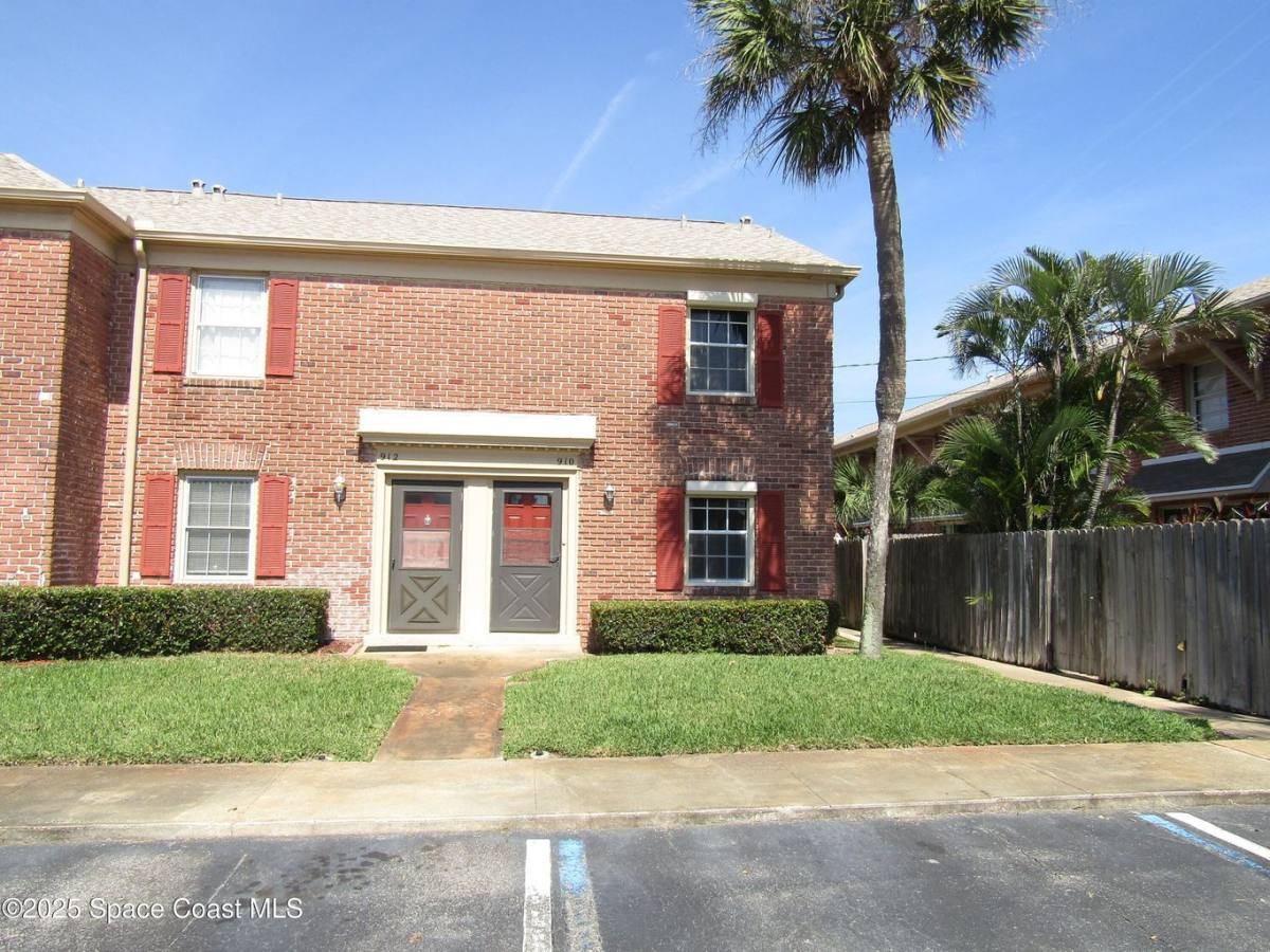 Townhouse for rent at 910 S Colonial Court #109, Satellite Beach, FL 32937