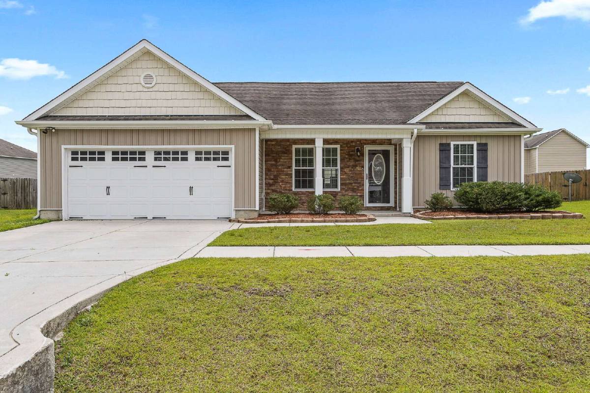 House for rent at 212 Riverstone Court, Jacksonville, NC 28546